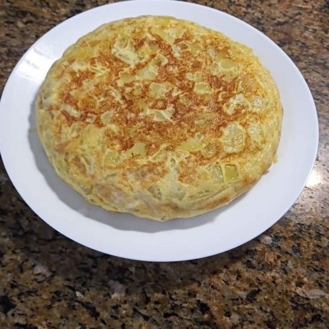 Tortilla con patatas y cebolla cocidas al microondas Tortilla con patatas y cebolla cocidas al microondas