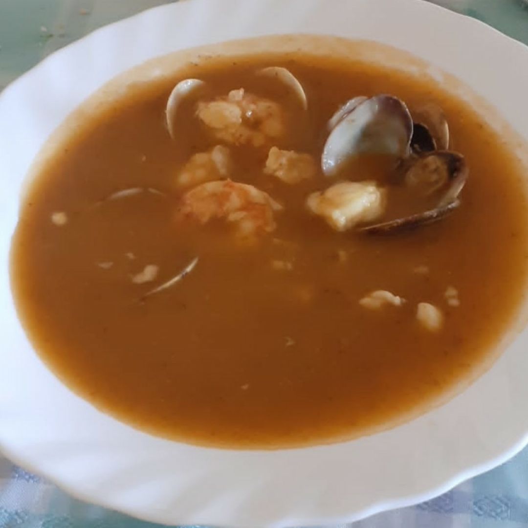 CREMA DE PESCADO Y MARISCOStep 0