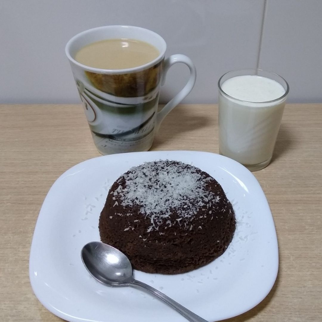 Mug cake de algarroba y plátano Mug cake de algarroba y plátano
