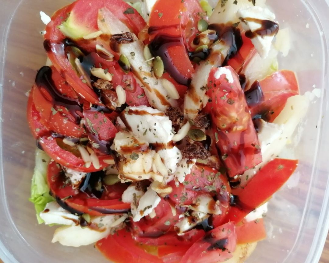 Ensalada de pera y queso de cabra Ensalada de pera y queso de cabra