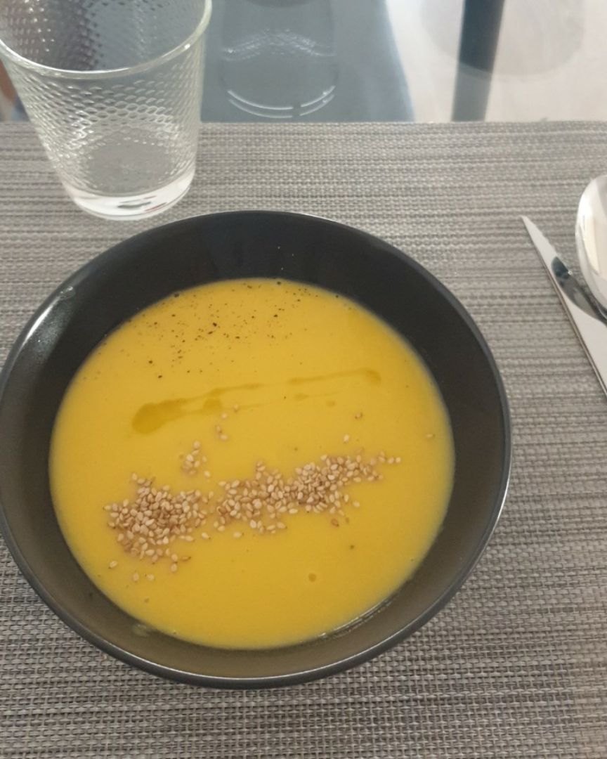 Crema de patatas, puerro y zanahoria Crema de patatas, puerro y zanahoria