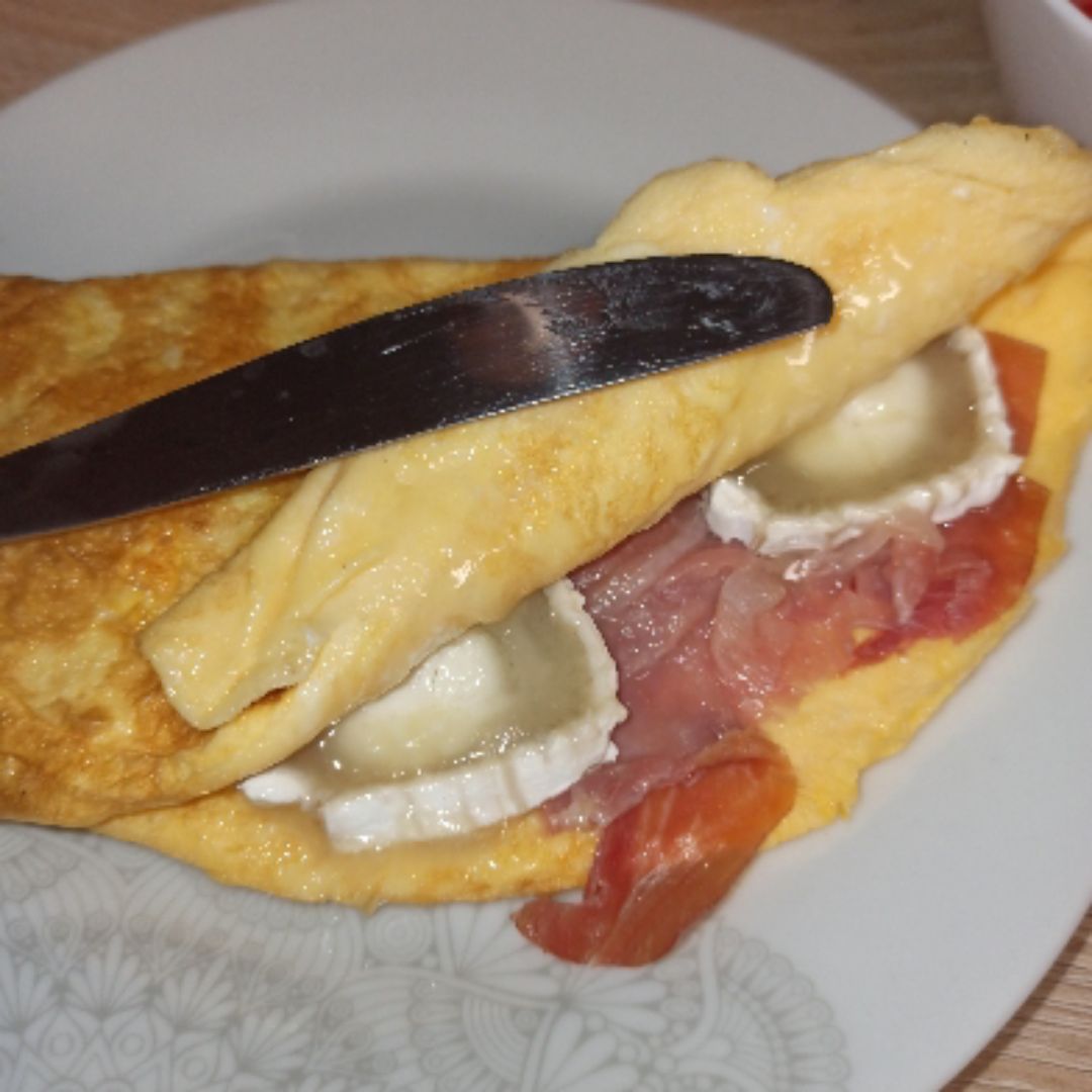 Tortilla con jamon y queso de cabra Tortilla con jamon y queso de cabra