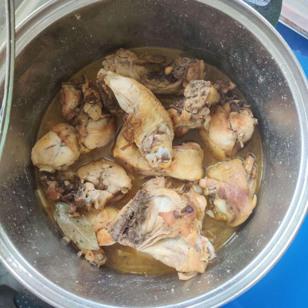 Pollo al ajillo. Paso 2 Pollo al ajillo. Paso 2