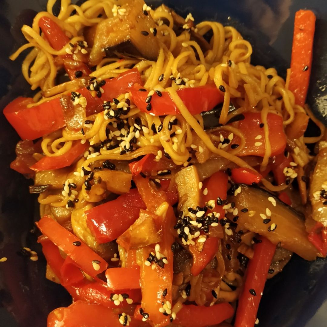 Noodles asiáticos 🍜 Noodles asiáticos 🍜
