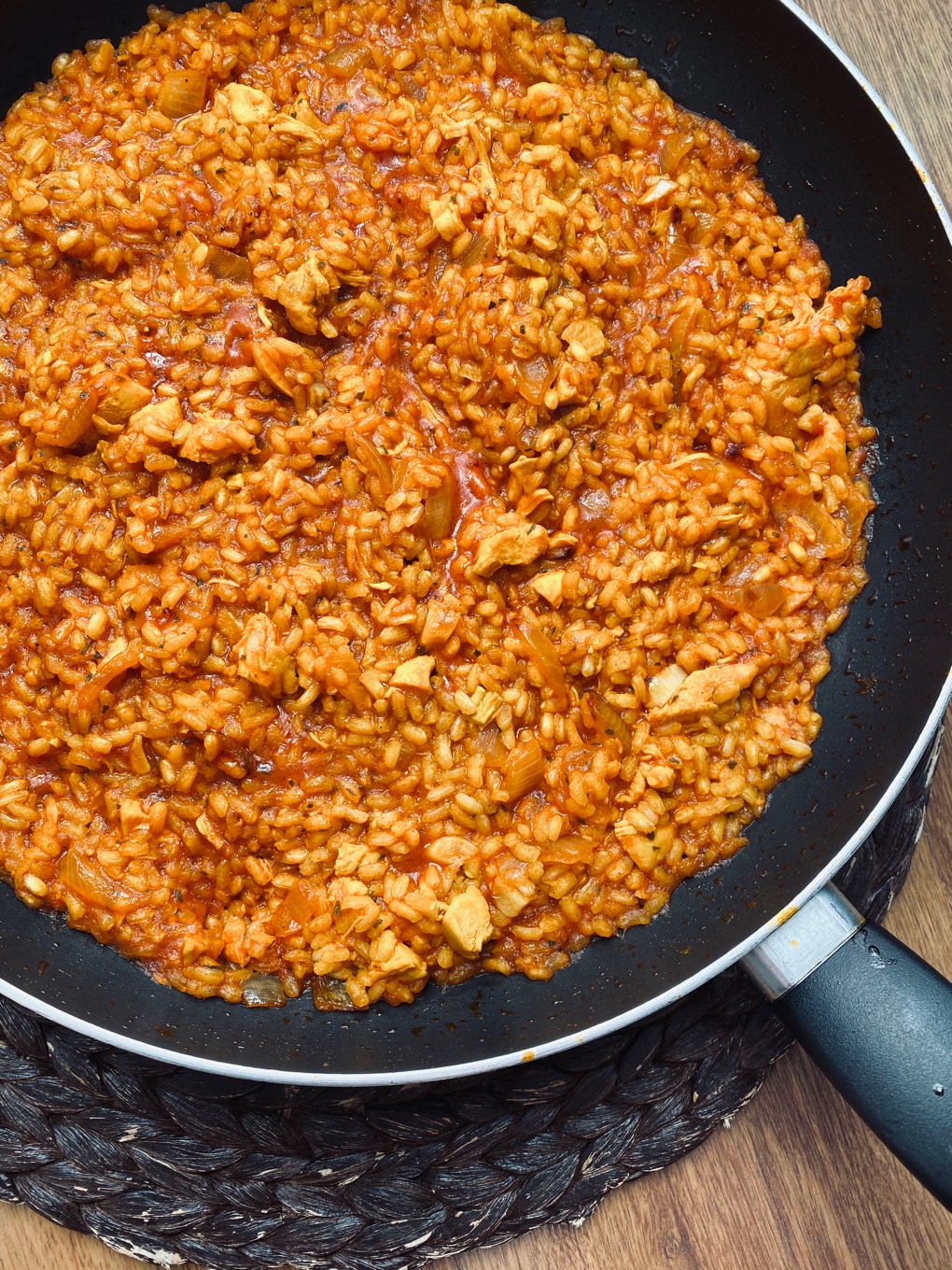 Arroz jugoso con pollo