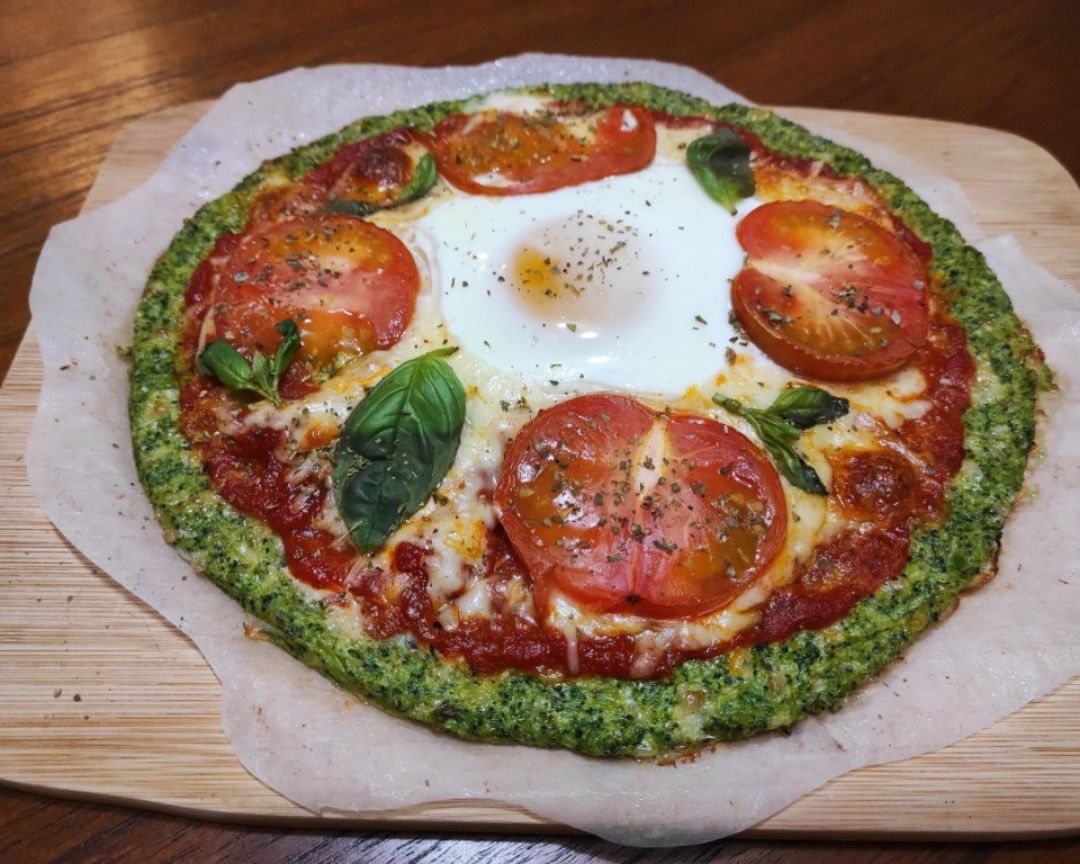 Pizza con base de brócoli