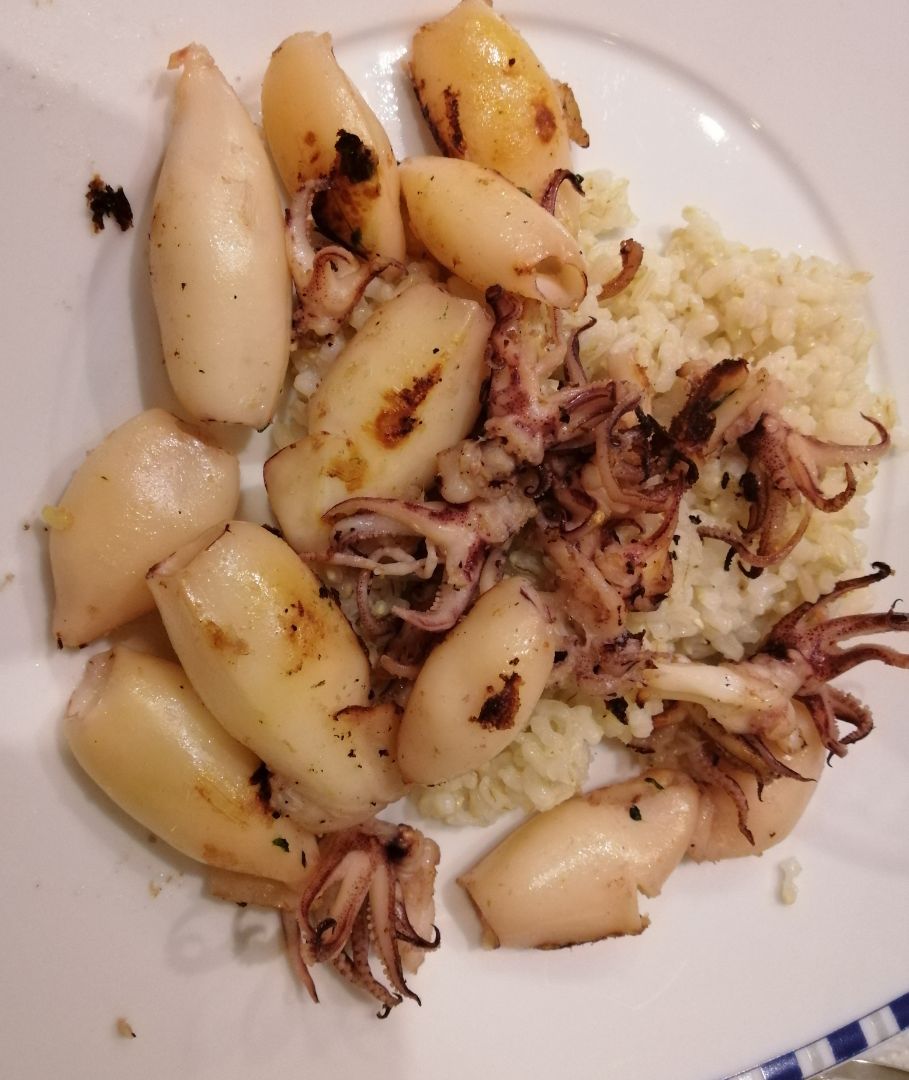 Chipirones encebollados con arroz Chipirones encebollados con arroz