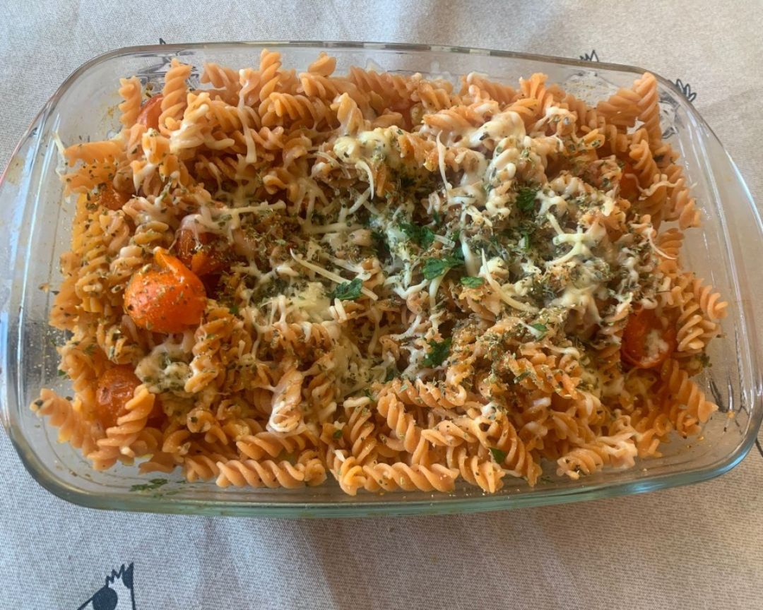 Pasta de lentejas con cherrys y queso Pasta de lentejas con cherrys y queso