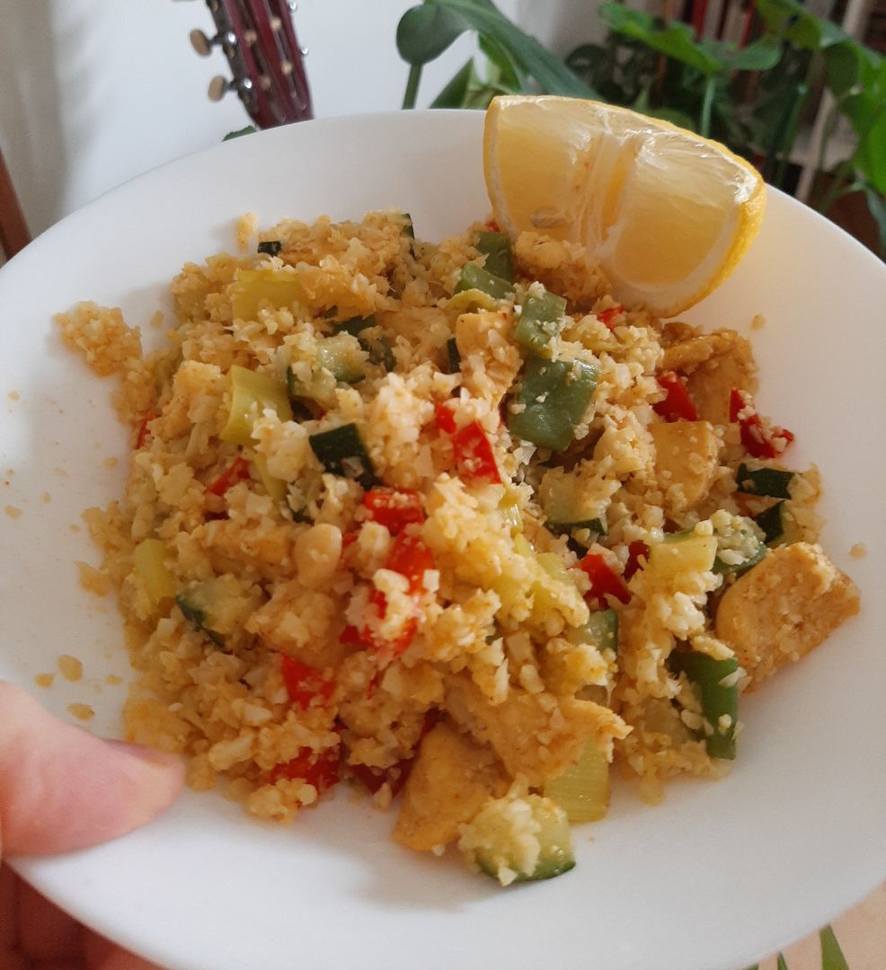 Cuscus de coliflor con pollo al curry Cuscus de coliflor con pollo al curry