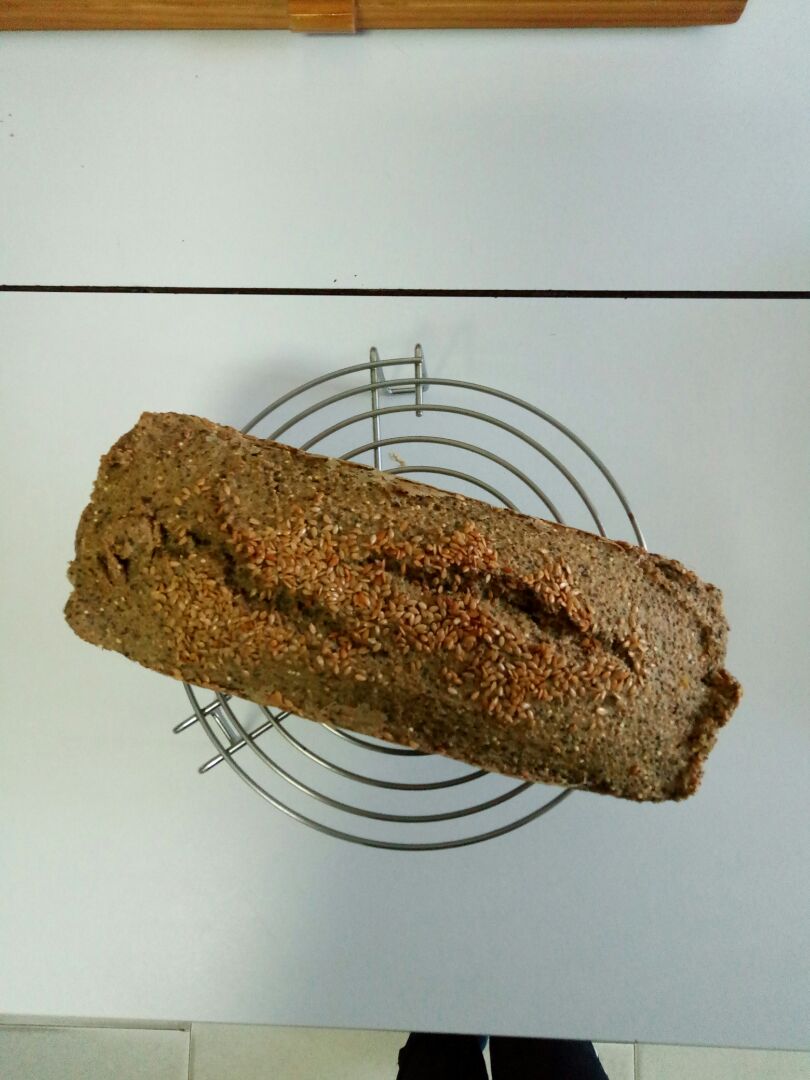 Pan de Quinoa, chía y semillas de lino Pan de Quinoa, chía y semillas de lino