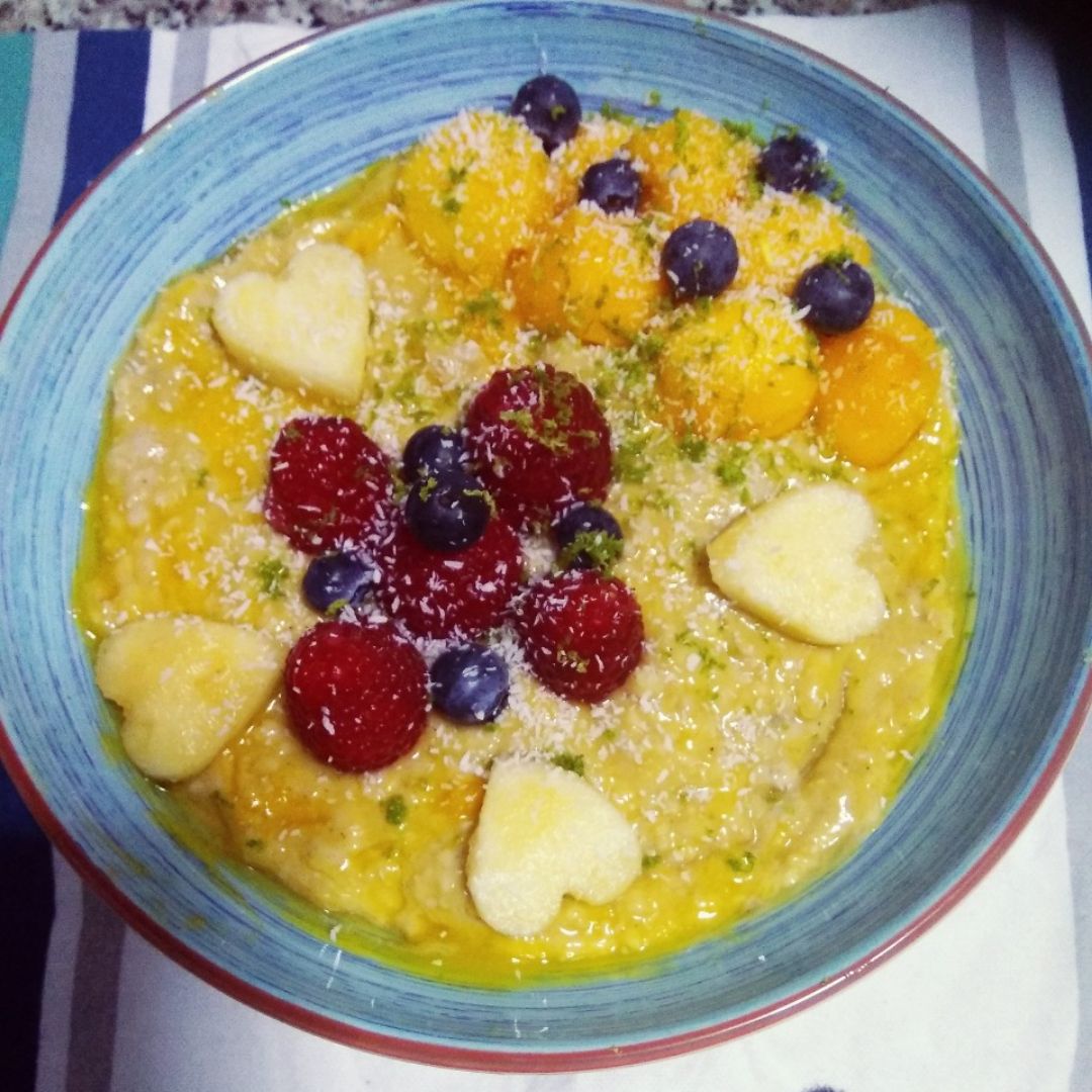 Gachas de avena y mango veganas Gachas de avena y mango veganas