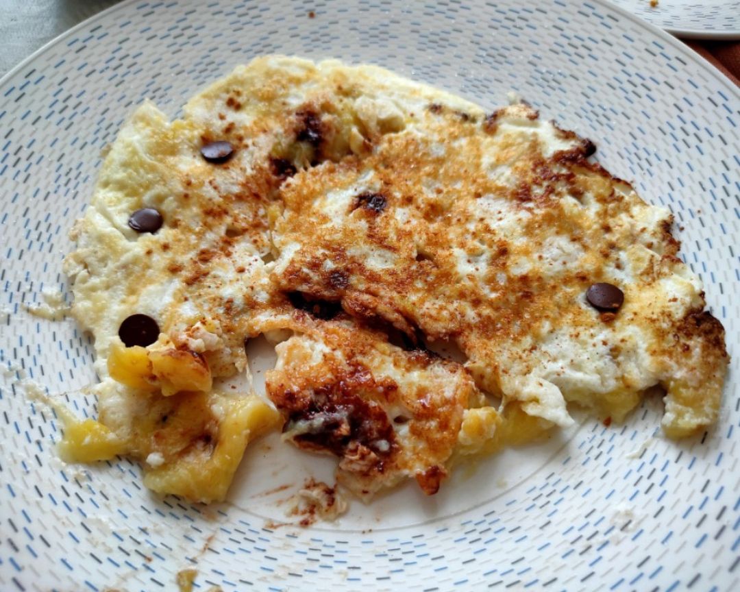 Tortilla de claras con plátano y chocolate. Tortilla de claras con plátano y chocolate.