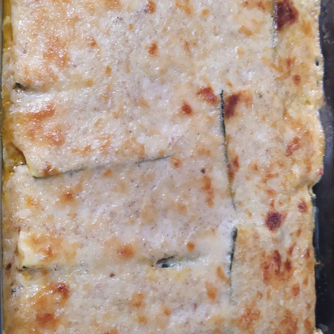 Lasaña de calabacín, atún y verduras con parmesano y mozarellaStep 0