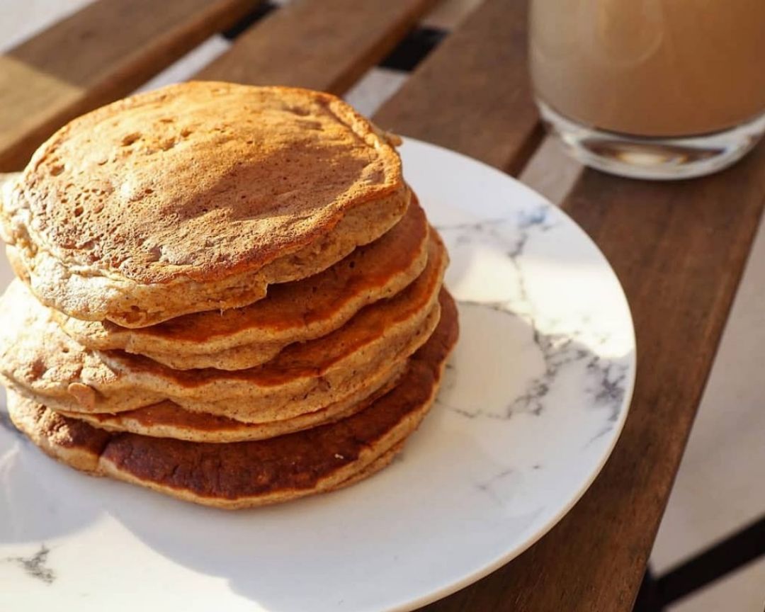 PANCAKES DE AVENA Y PLÁTANO 