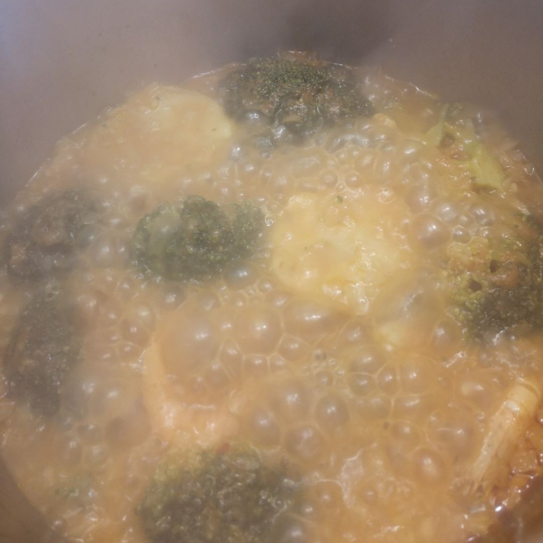 Garbanzos con gamba, merluza y brocoli Paso 3 Garbanzos con gamba, merluza y brocoli Paso 3