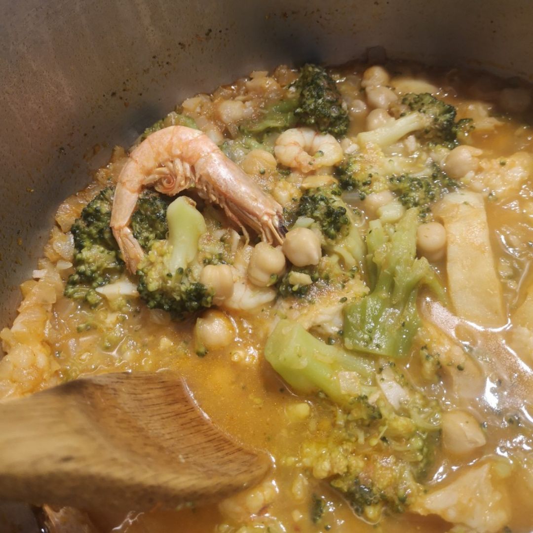 Garbanzos con gamba, merluza y brocoli Paso 4 Garbanzos con gamba, merluza y brocoli Paso 4