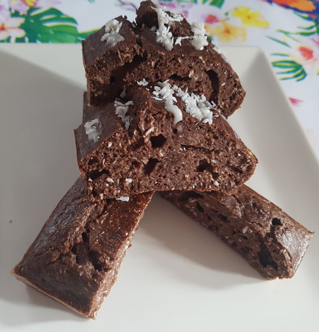 BIZCOCHO DE COCO Y CHOCOLATE BIZCOCHO DE COCO Y CHOCOLATE