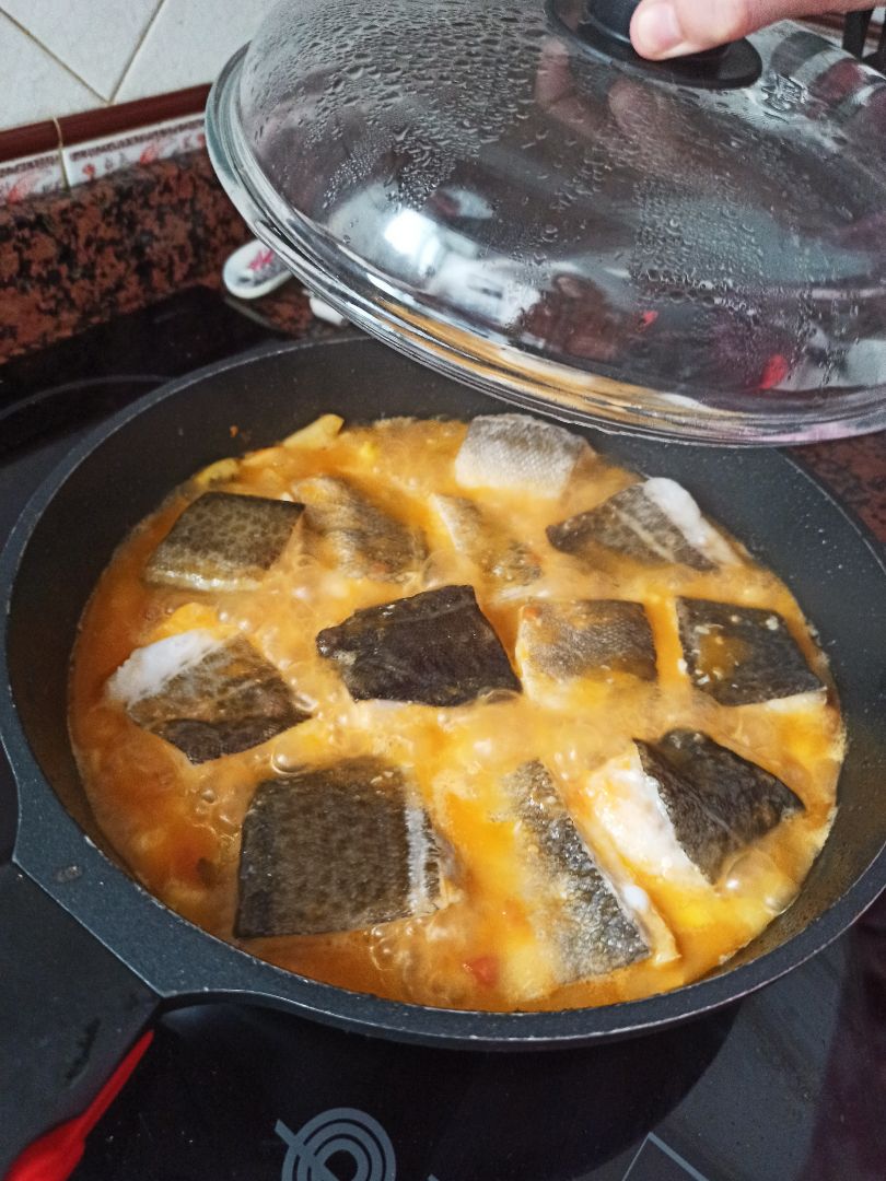Bacalao en salsa (5 personas) Bacalao en salsa (5 personas)