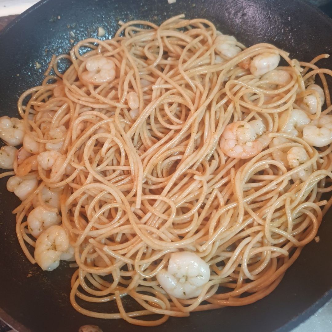 Espaguetis con gambas 