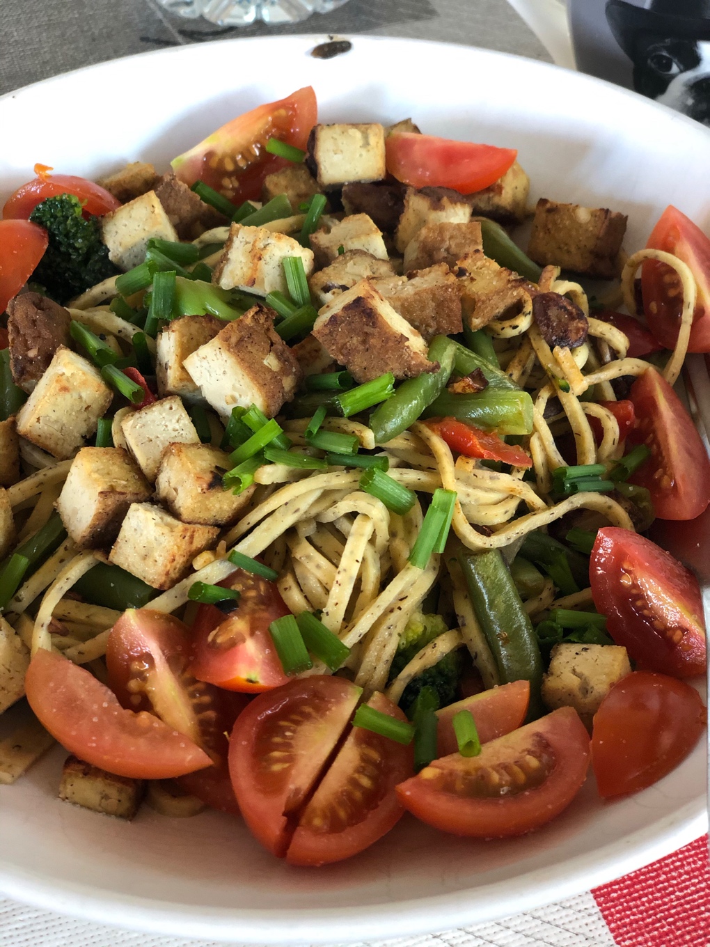 Espaguetis con tofu y verduras Espaguetis con tofu y verduras