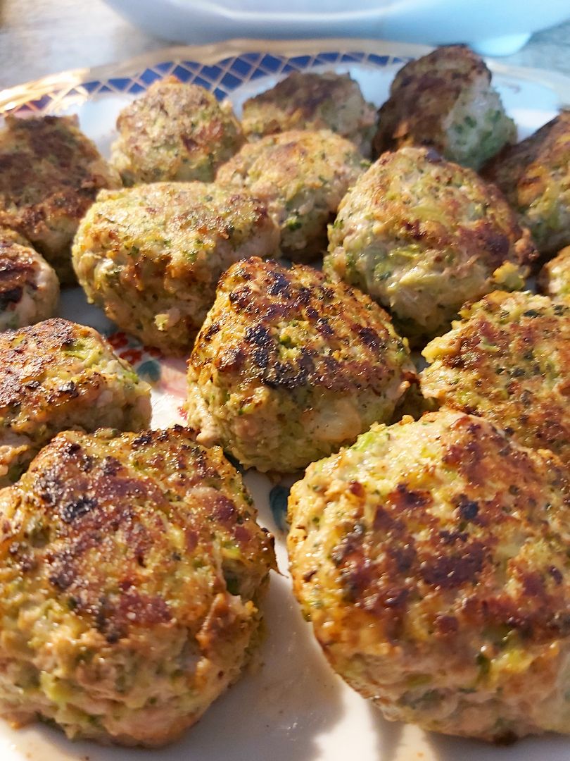 馃ウ Alb贸ndigas de Ternera y Br贸coli 馃ウ Alb贸ndigas de Ternera y Br贸coli