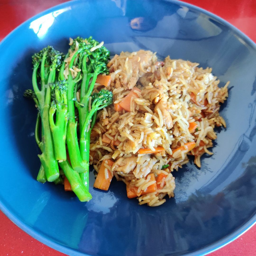 Arroz salteado con verduras y pollo Paso 4 Arroz salteado con verduras y pollo Paso 4