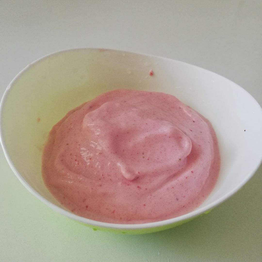 Helado de fruta (4 fresas y 1 plátano) Helado de fruta (4 fresas y 1 plátano)