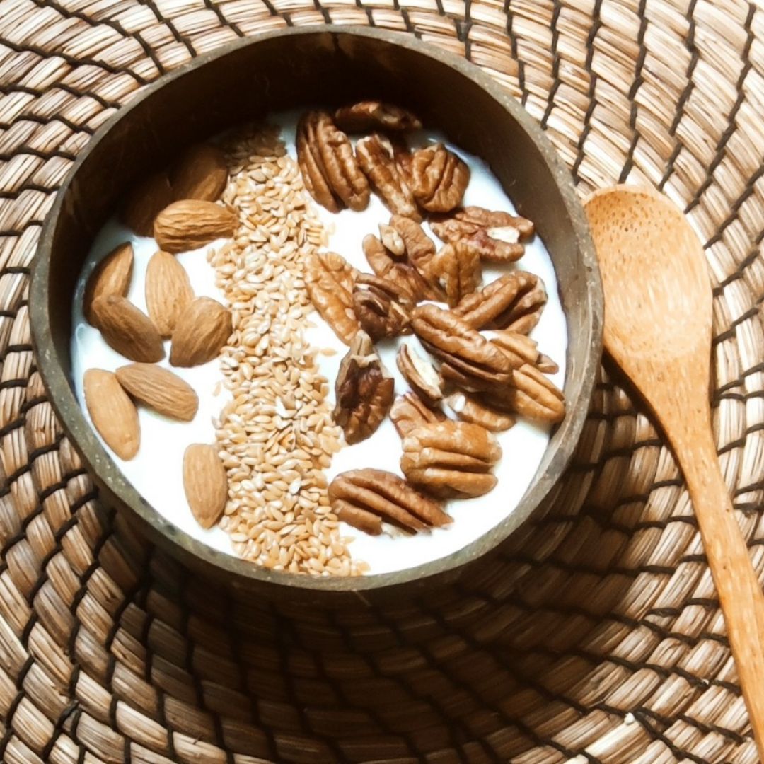 Bowl yogur soja y frutos secos