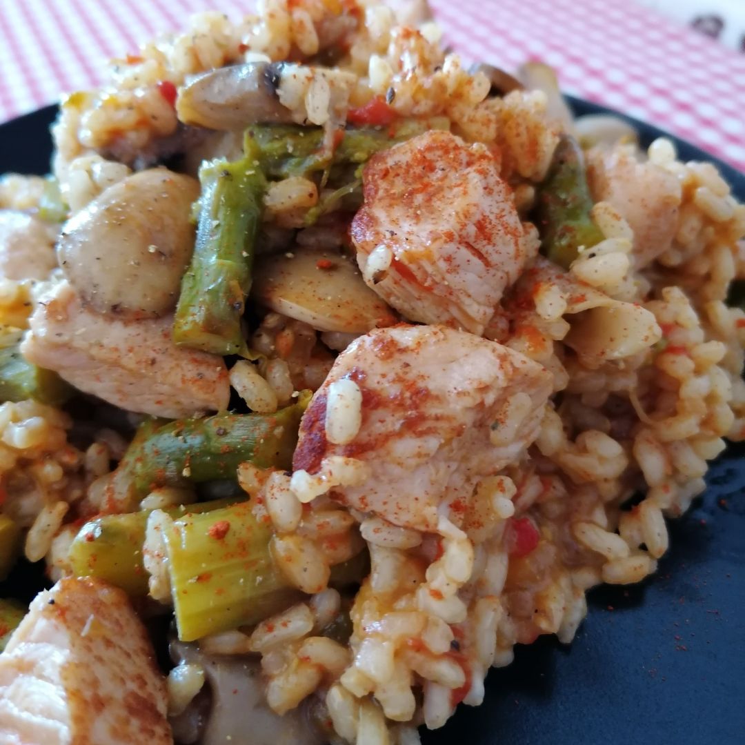 Arroz con pavo, espárragos y champiñones Arroz con pavo, espárragos y champiñones