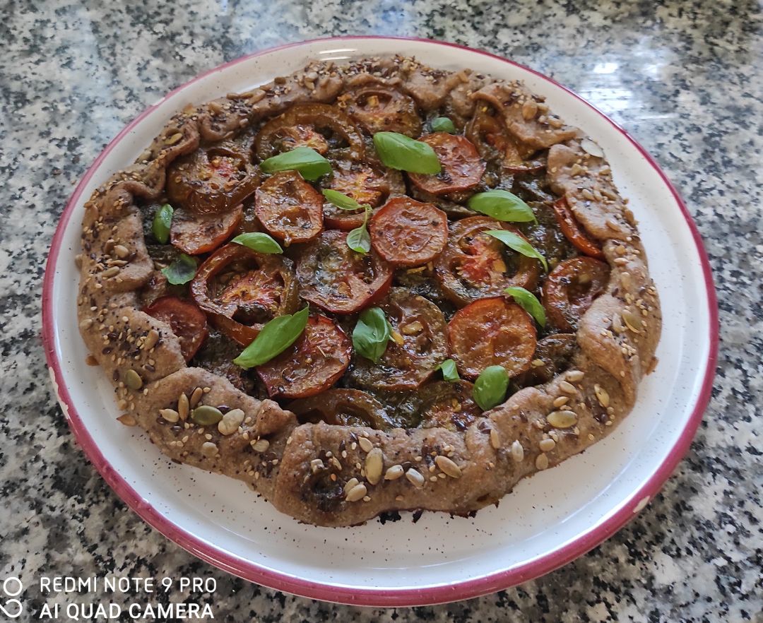 Torta salada de tomate al pesto 🍅🌱