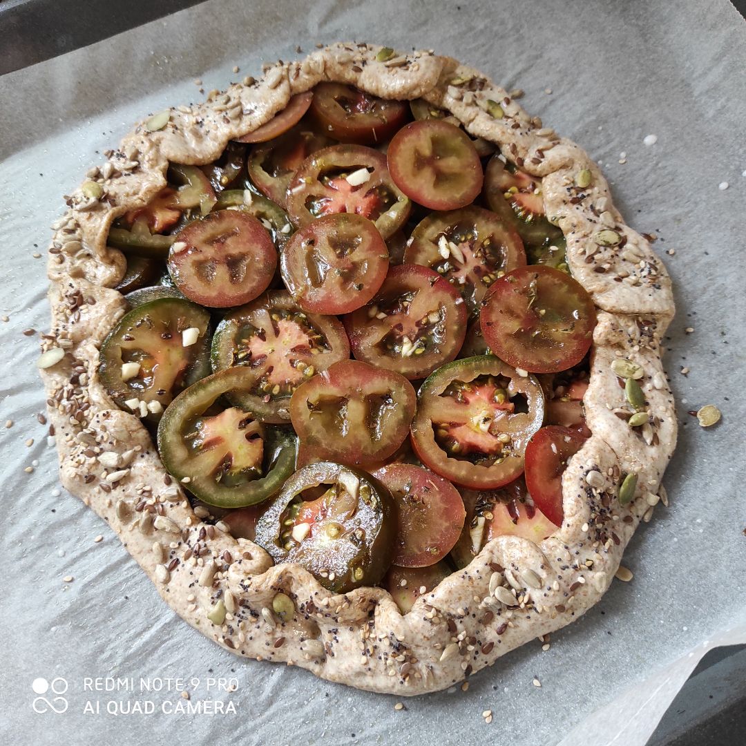 Torta salada de tomate al pesto 🍅🌱 Paso 4