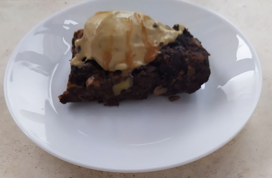 Brownie de chocolate y helado de 🍌 Brownie de chocolate y helado de 🍌