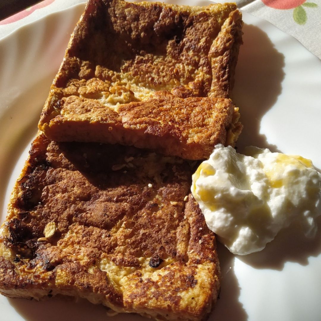 French Toast con Yogurt - Miel 🍯 French Toast con Yogurt - Miel 🍯