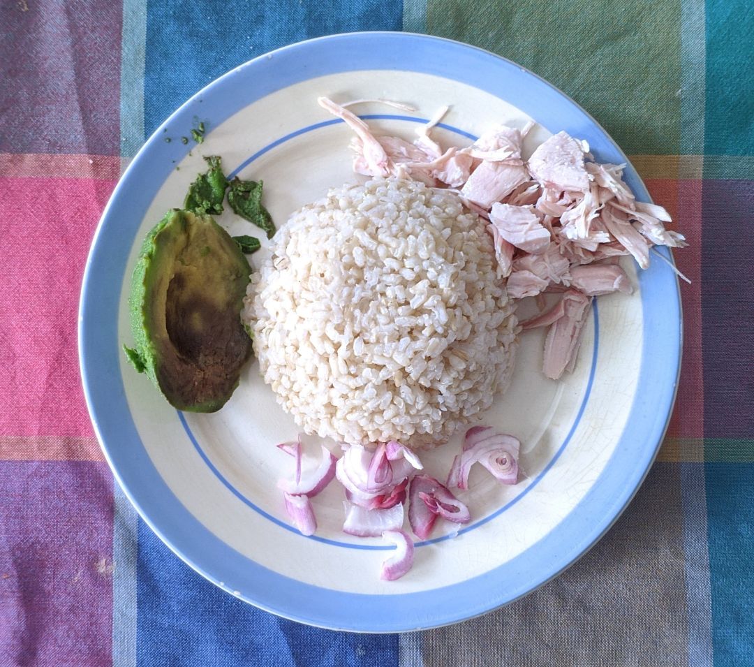 Arroz aglutinoso con aguacate 