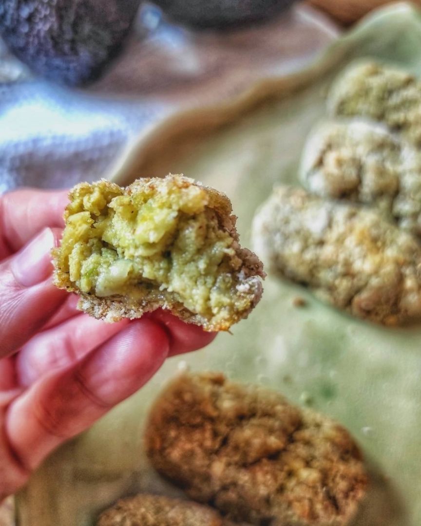 CROQUETAS DE AGUACATE 🥑 Paso 1 CROQUETAS DE AGUACATE 🥑 Paso 1