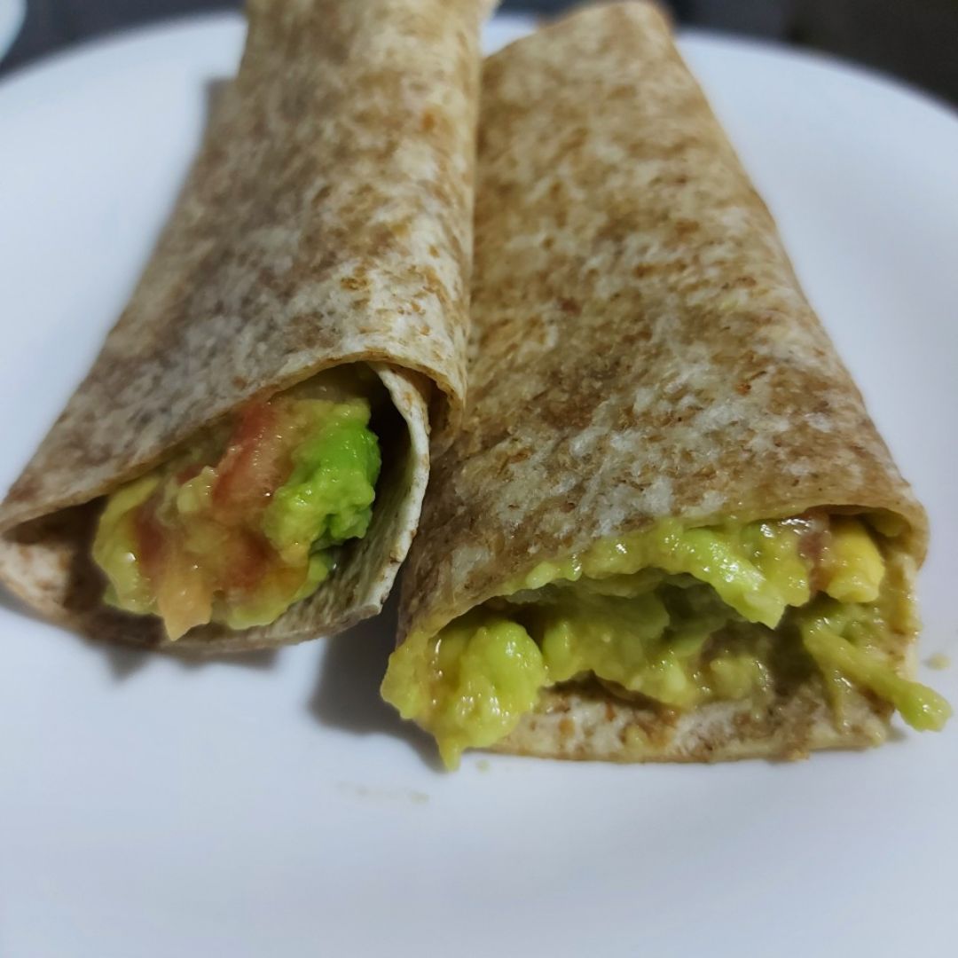 Rollito integral de guacamole 