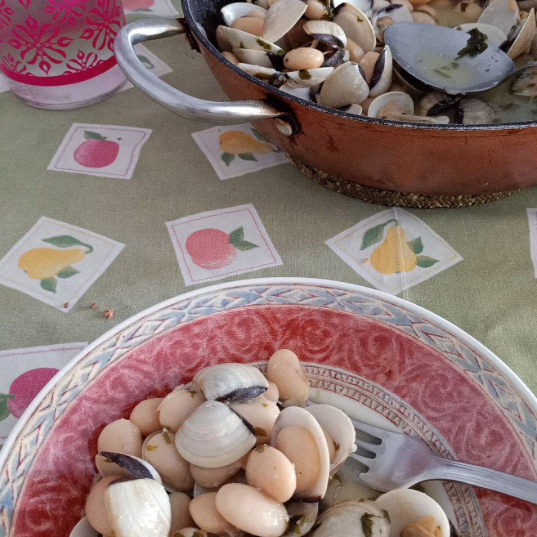 Judiones con almejas Judiones con almejas
