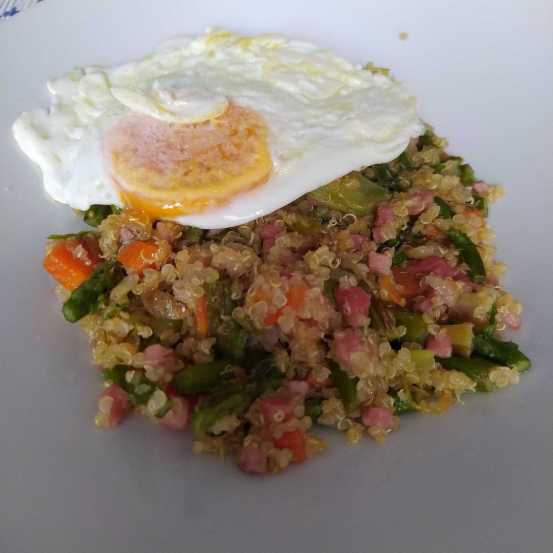 Revuelto verduras con quinoa