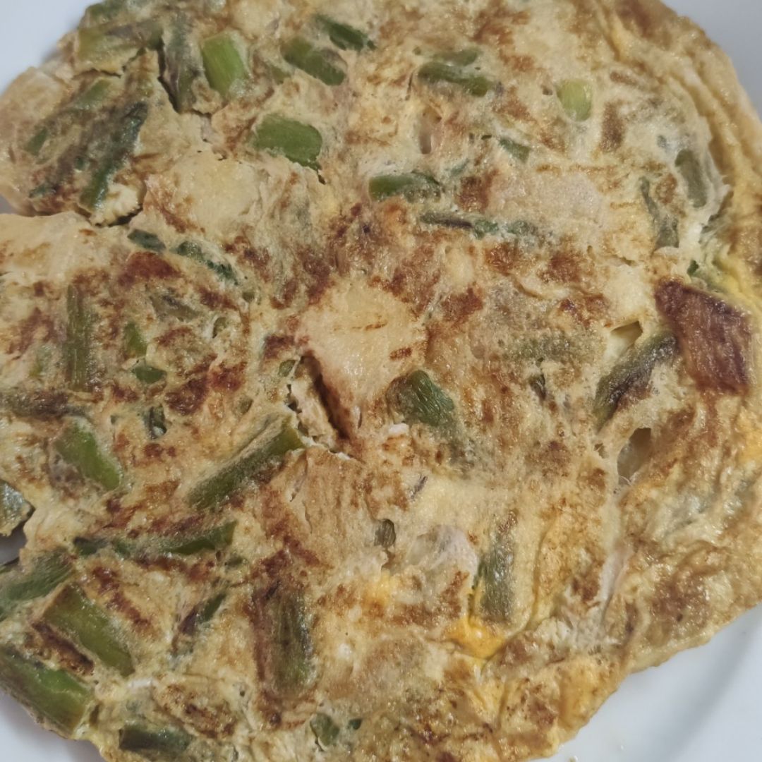 TORTILLA DE ESPÁRRAGOS Y 🍏🍏 TORTILLA DE ESPÁRRAGOS Y 🍏🍏
