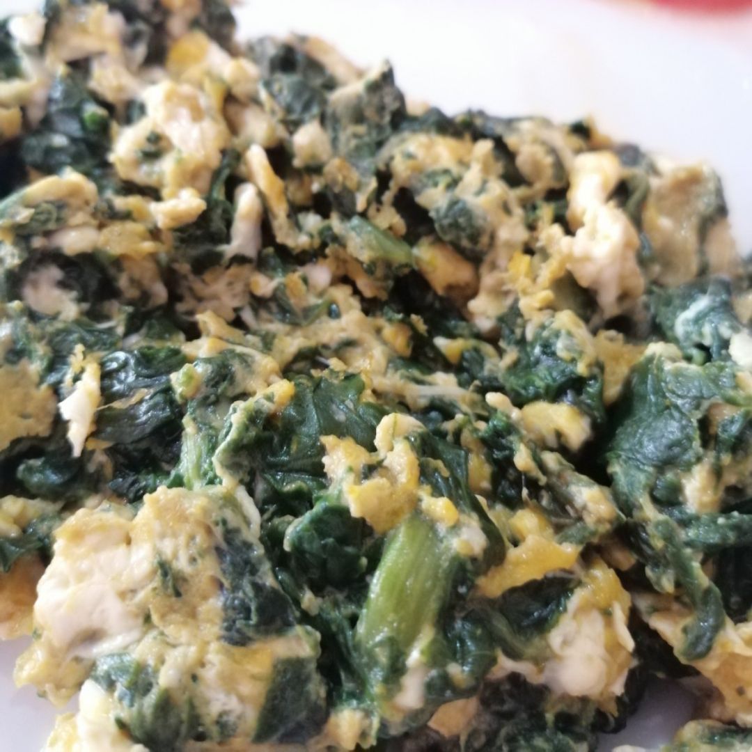 Espinacas con huevo Espinacas con huevo