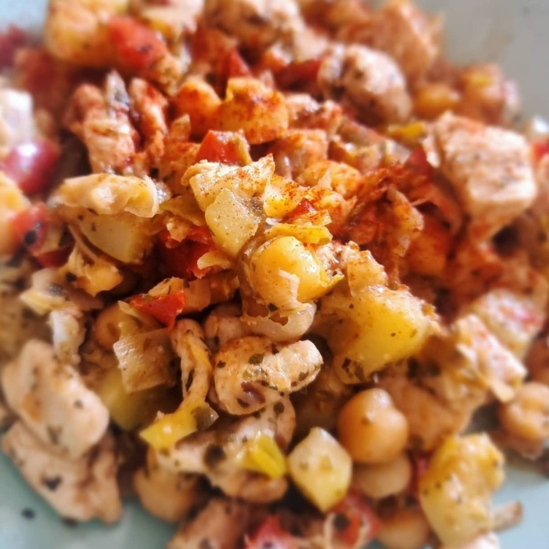 Ensalada templada de pollo y verduras Ensalada templada de pollo y verduras