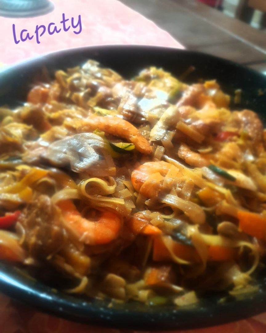 Wok oriental con langostinos y champiñones 🦐🍄🧡