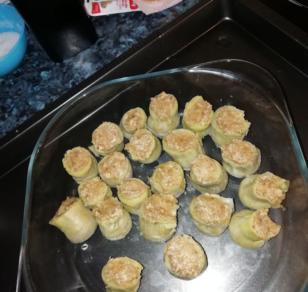 Alcachofas rellenas de nueces y gorgonzola Alcachofas rellenas de nueces y gorgonzola