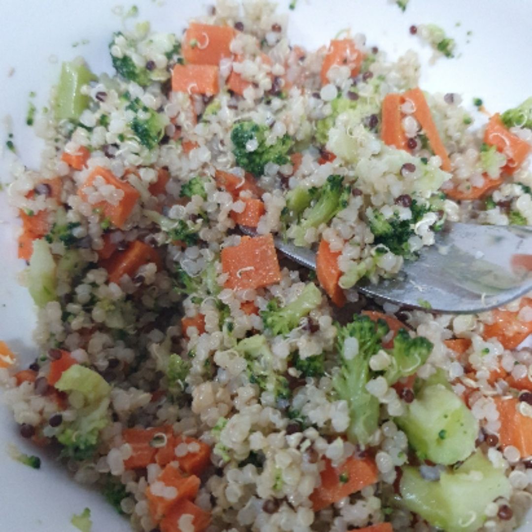 Quinoa con brocoli y zanahoria Quinoa con brocoli y zanahoria