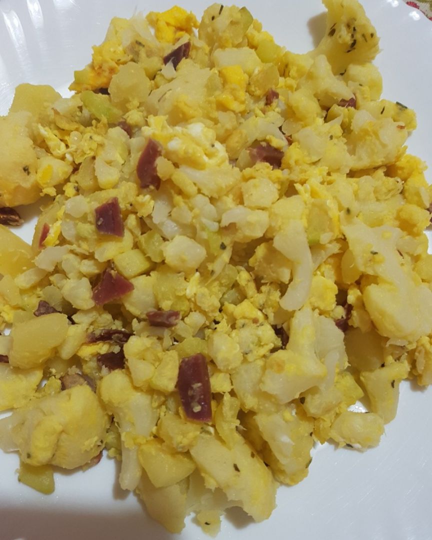 Revuelto de calabacín y coliflor Revuelto de calabacín y coliflor