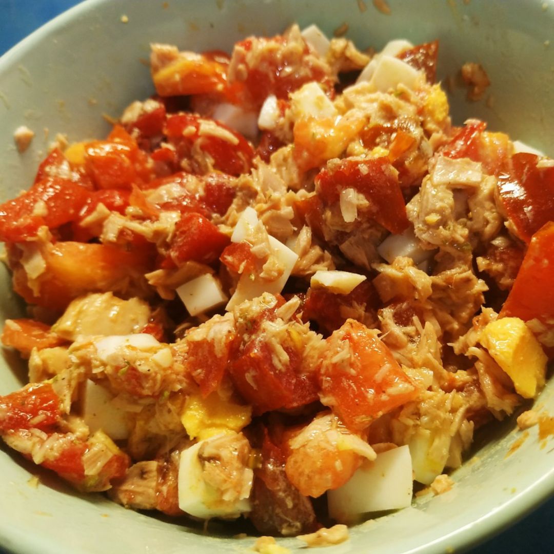 Ensalada de pimientos y melva Ensalada de pimientos y melva