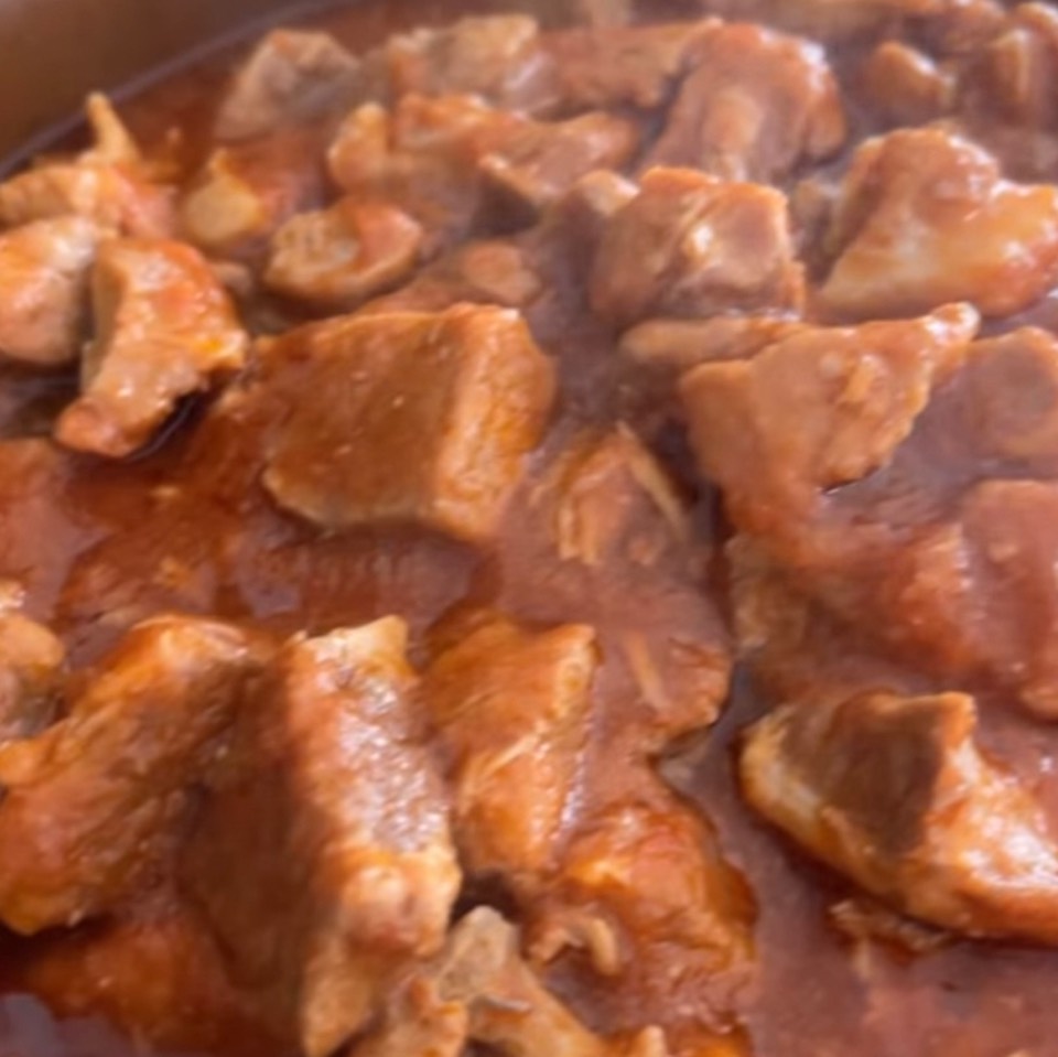 Carne con tomate en olla lenta Carne con tomate en olla lenta