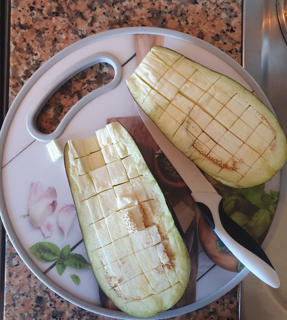 BERENJENA RELLENA DE ATÚN Y ALMENDRAS 🍆 Paso 0