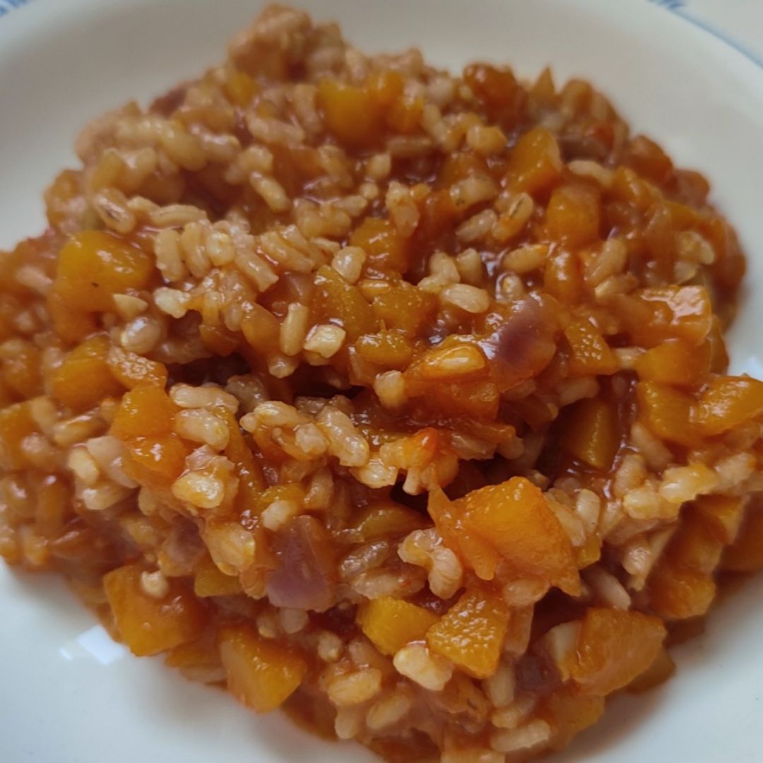 Arroz integral meloso con calabaza. Arroz integral meloso con calabaza.