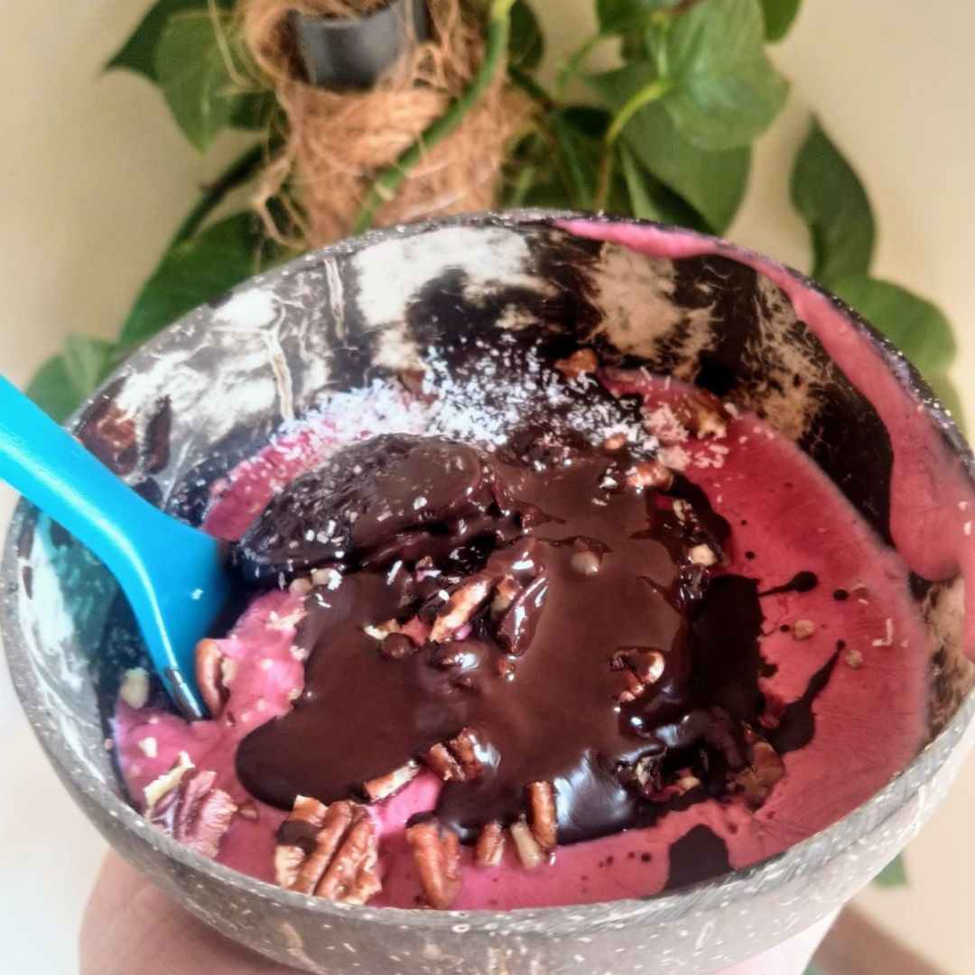Helado de frambuesa con chocolate 🍓🍫